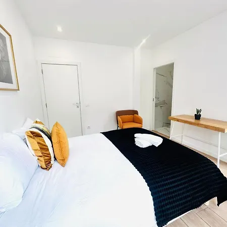 Center 3 Bedroom Flat Next To Avenida Almirante Reis * Lisbon