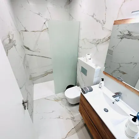 Center 3 Bedroom Flat Next To Avenida Almirante Reis Apartment *