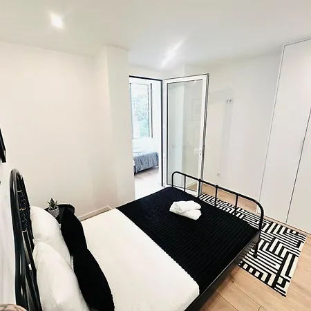 Center 3 Bedroom Flat Next To Avenida Almirante Reis *
