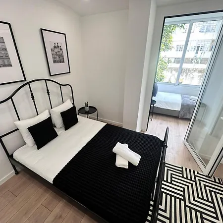 Center 3 Bedroom Flat Next To Avenida Almirante Reis Lisbon