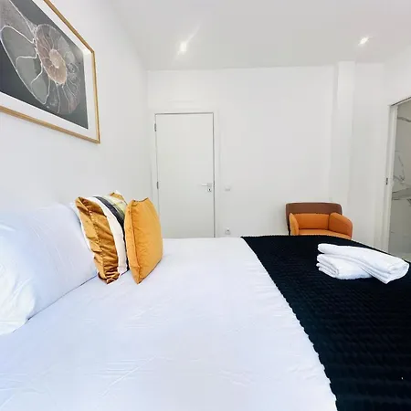 Center 3 Bedroom Flat Next To Avenida Almirante Reis Apartment *