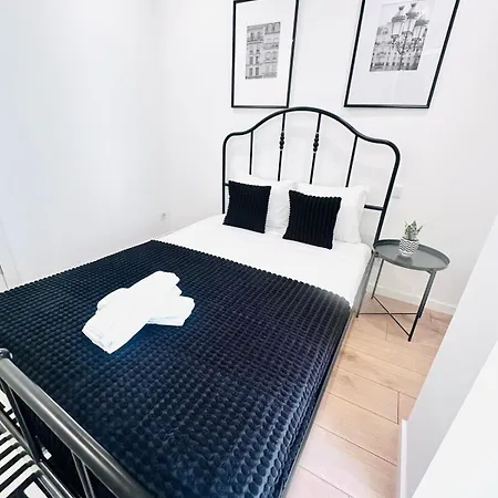 Center 3 Bedroom Flat Next To Avenida Almirante Reis
