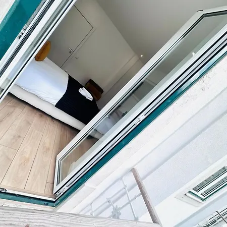 Center 3 Bedroom Flat Next To Avenida Almirante Reis Lisbon