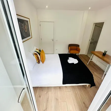 Center 3 Bedroom Flat Next To Avenida Almirante Reis *