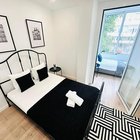 Center 3 Bedroom Flat Next To Avenida Almirante Reis Lisbona