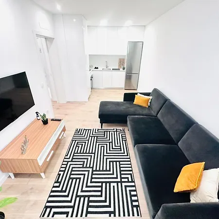 Appartamento Center 3 Bedroom Flat Next To Avenida Almirante Reis Lisbona